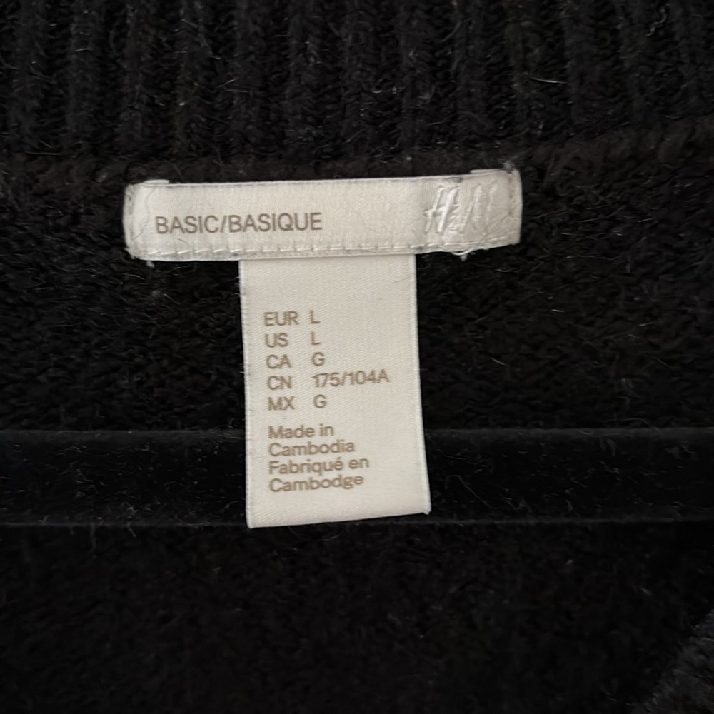H&M sweater - Picture 3 of 5